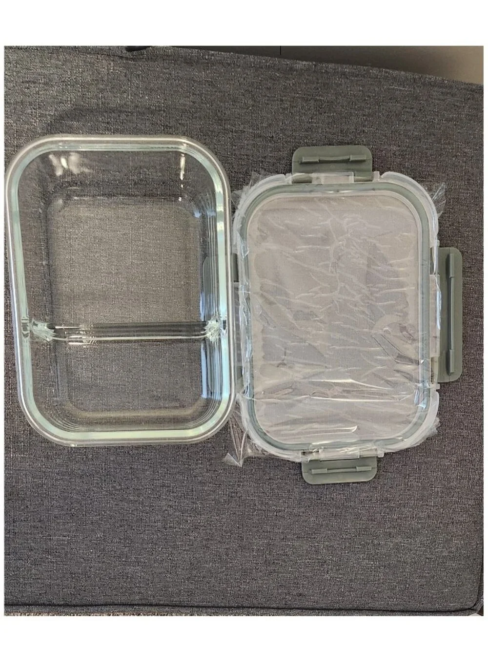 NIB: Set of 3 Glass Food Storage Containers with Lids - Clear/Black